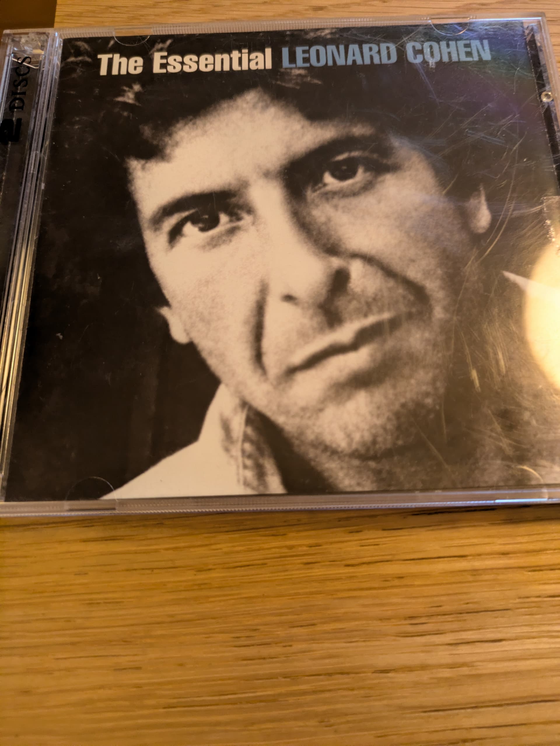 The Essential Leonard Cohen by Leonard Cohen — photo 1